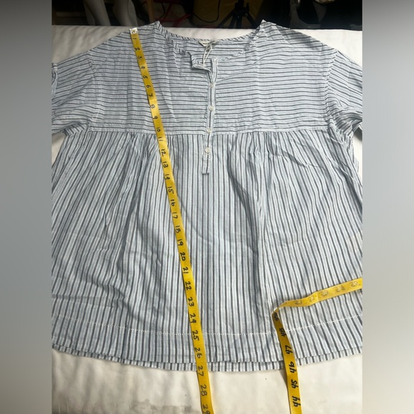 🛍️MAX STUDIO Blue and white stripe casual top size XS - Picture 13 of 13